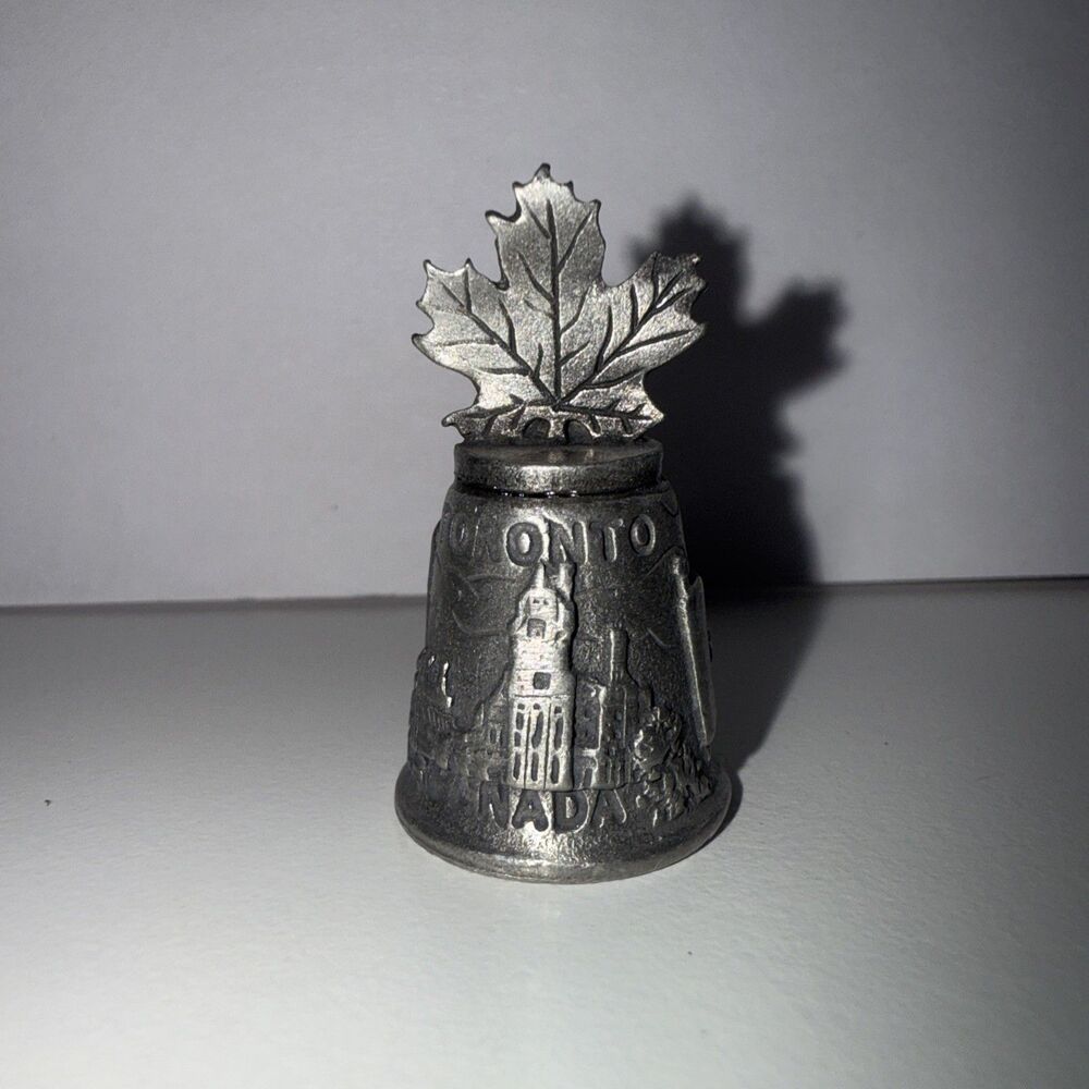 Thimble Pewter CANADA Indian, Totem Pole Heavy Pewter Thimble W.A.P.W 1997